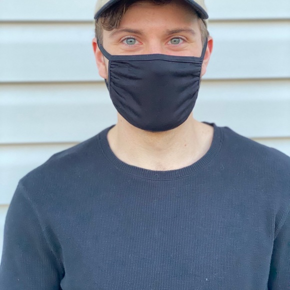 (4 pack) Reusable and Washable Face Masks - Picture 4 of 5